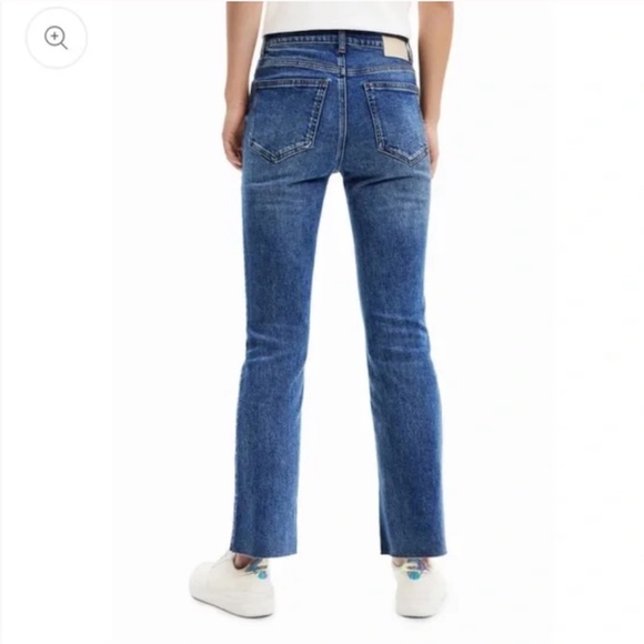 DESIGUAL BOOTCUT CROP JEANS FLORAL EMBROIDERED COTTAGE COQUETTE FUN CHIC CORE - Picture 2 of 6